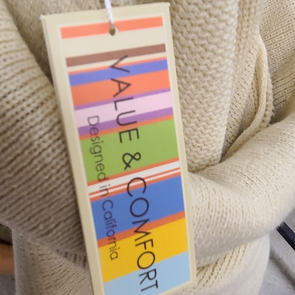 New with Tags Young USA Cream Cowel Neck Fringed Poncho One Size - Picture 6 of 9